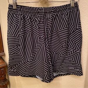 VOLER Men Black & White Endurance Full Speed Athletic Shorts Size Large